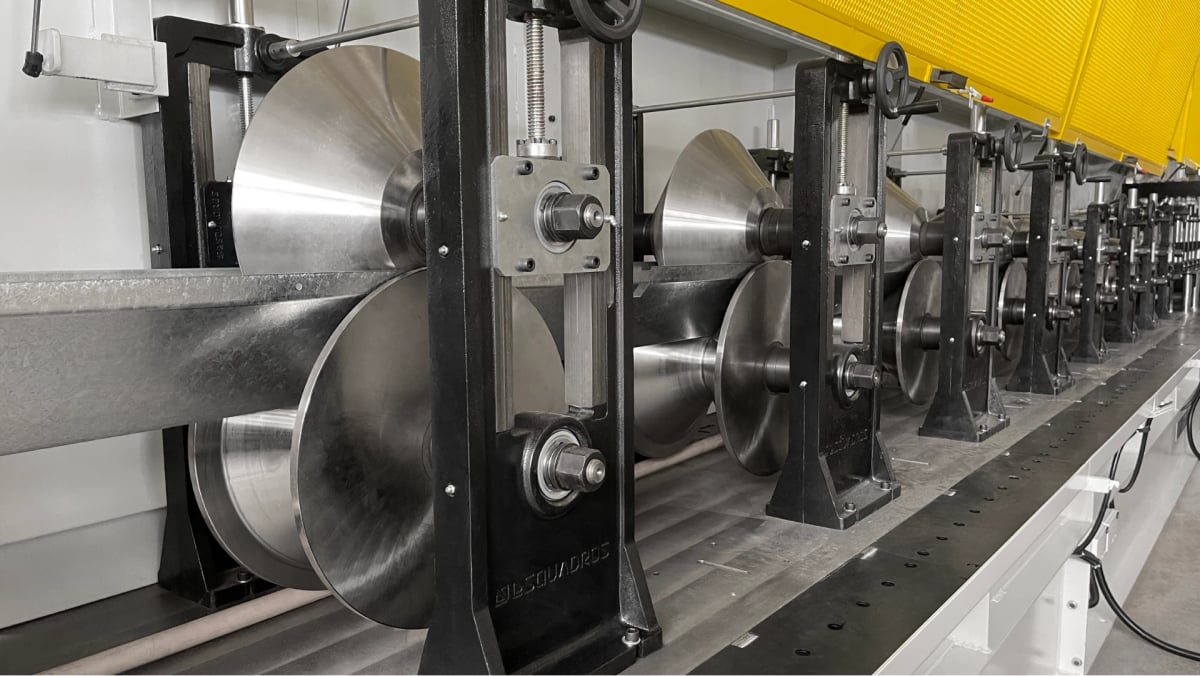 Perfiladeira para dutos e calhas 5