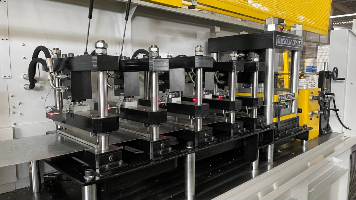 Perfiladeira para dutos e calhas 6